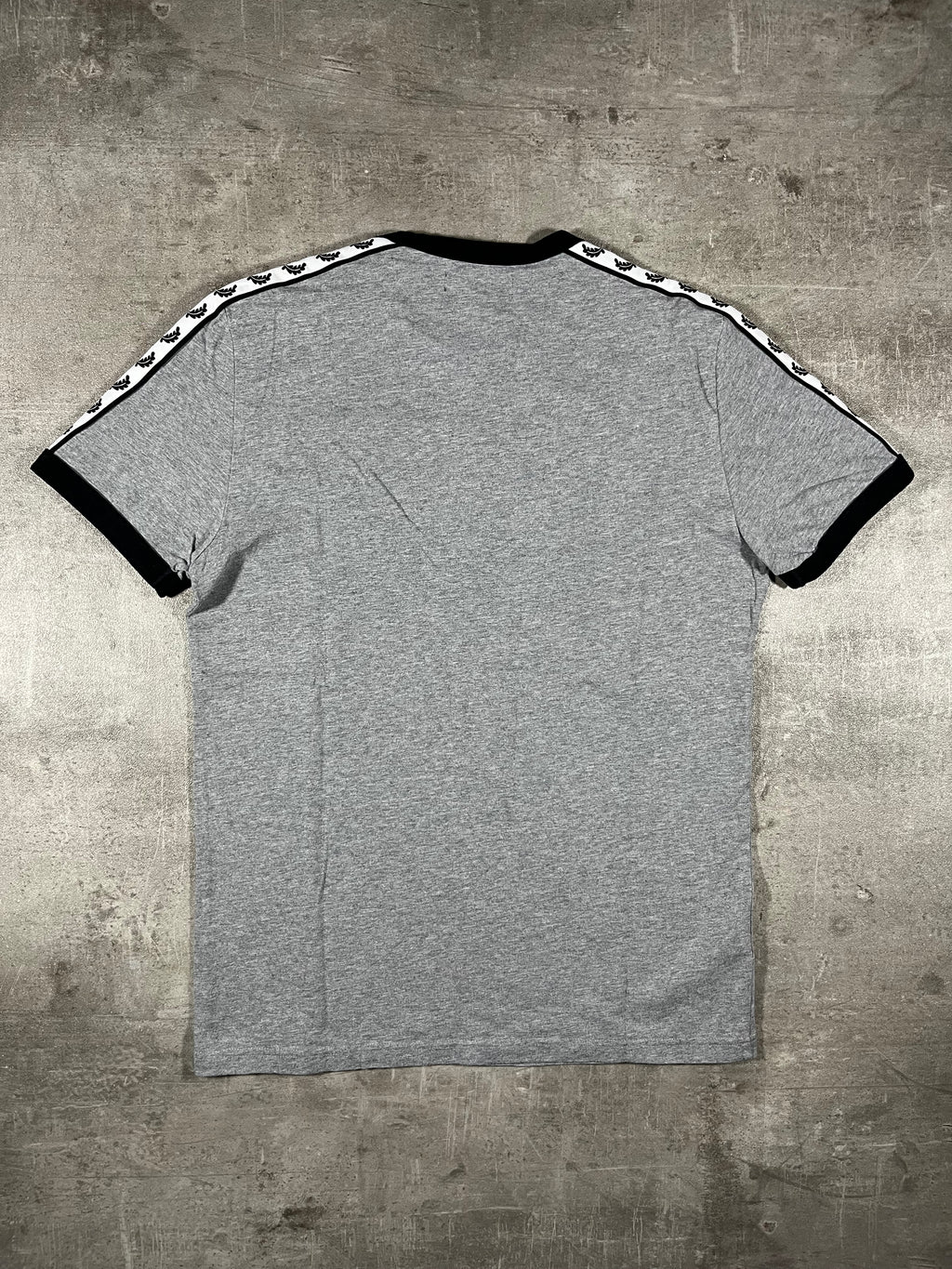Fred Perry T-shirt Taped Grau S