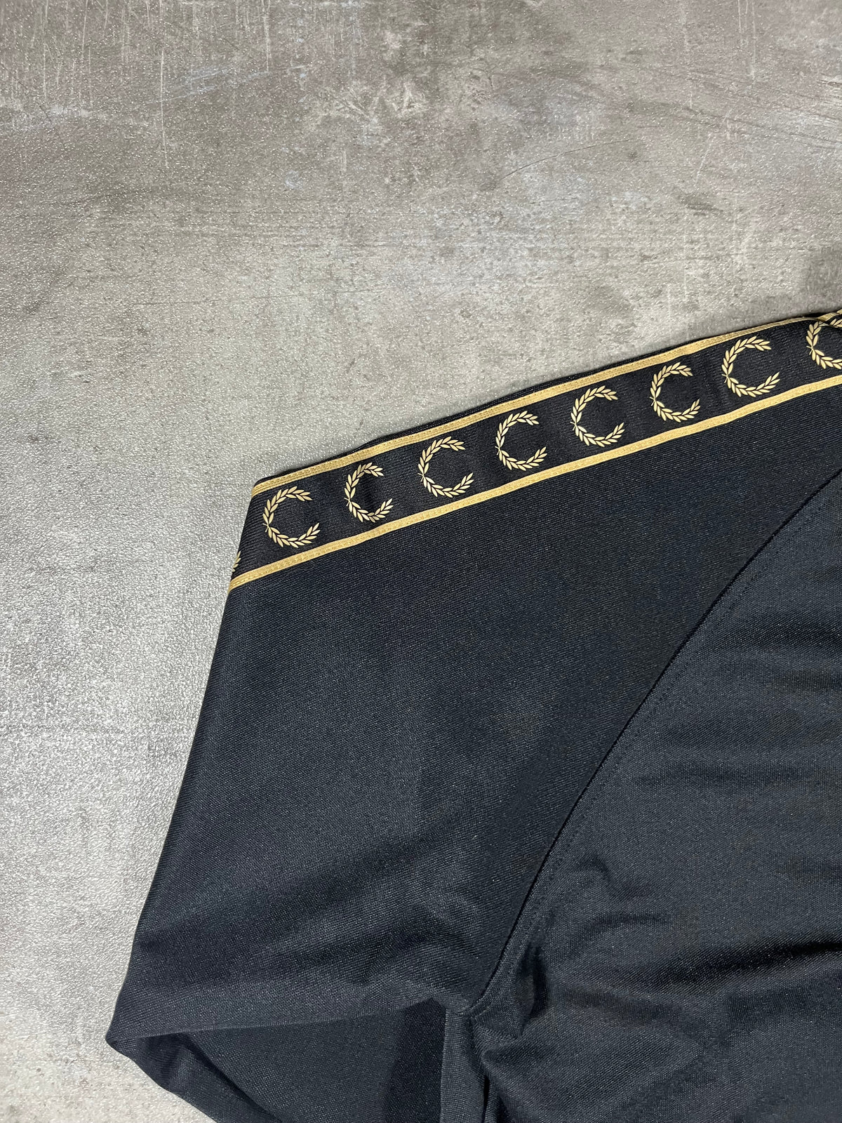 Fred Perry Trainingsjacke Schwarz/ Gold L