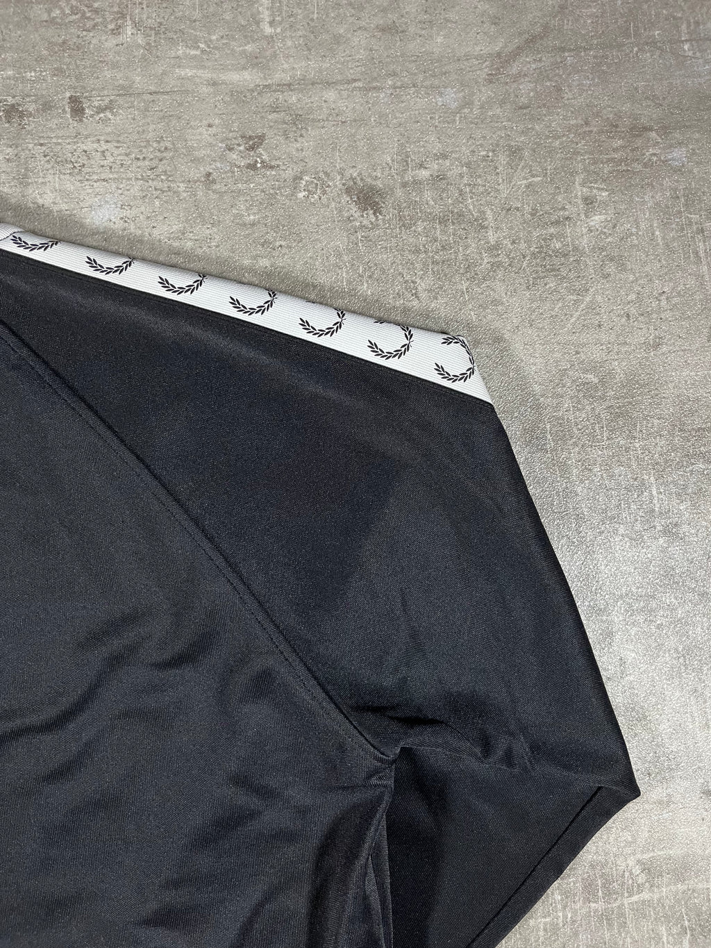 Fred Perry Trainingsjacke Taped Schwarz M