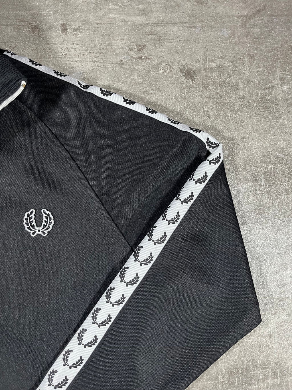Fred Perry Vintage Trainingsjacke Taped Schwarz XS