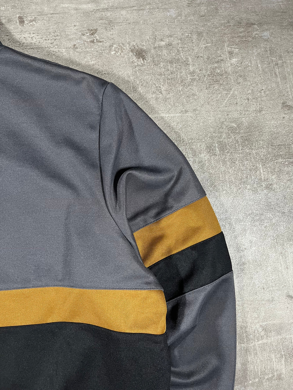 Fred Perry Trainingsjacke Schwarz/ Gold/ Grau M