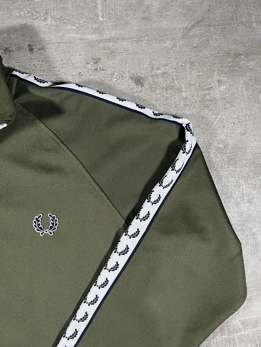 Fred Perry Vintage Trainingsjacke Taped Olivgrün L