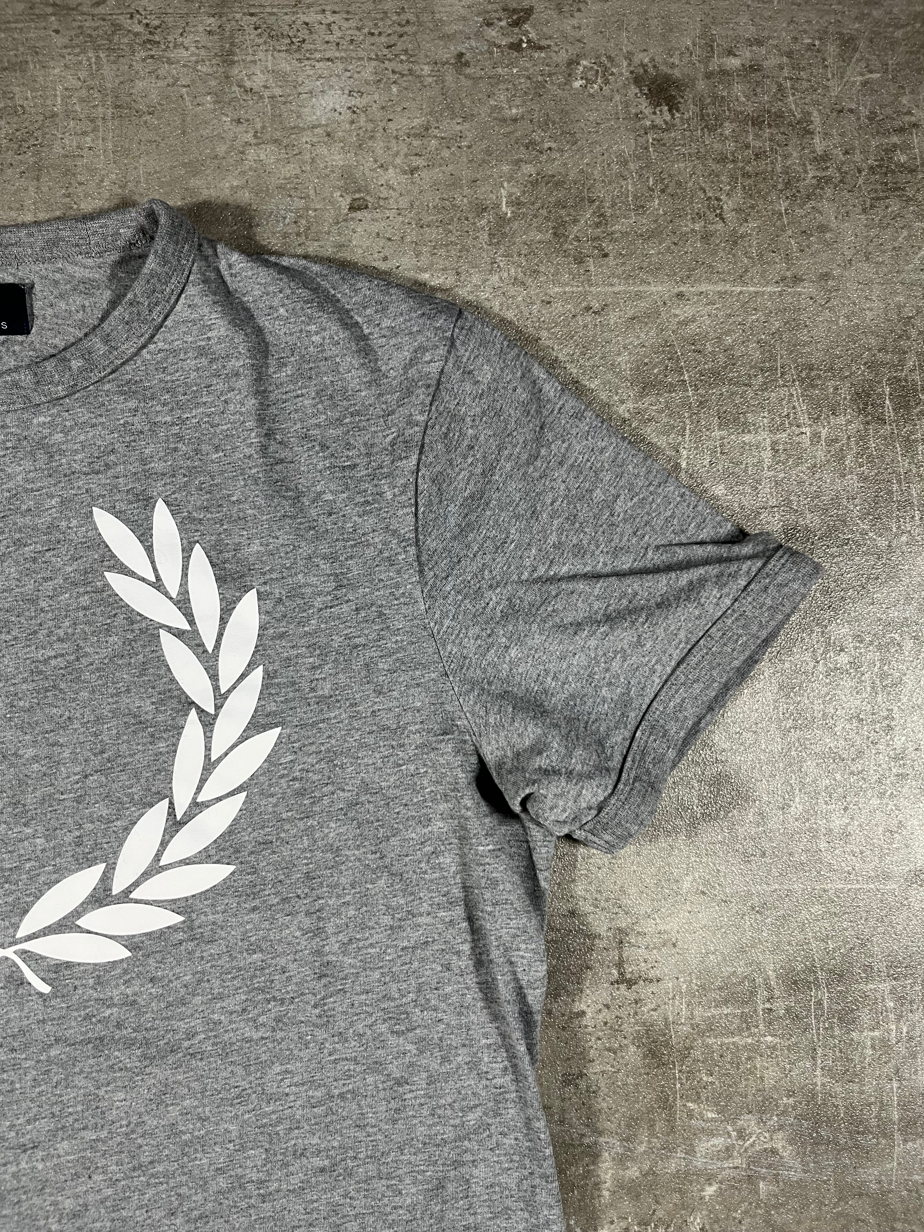 Fred Perry T-shirt Grau S