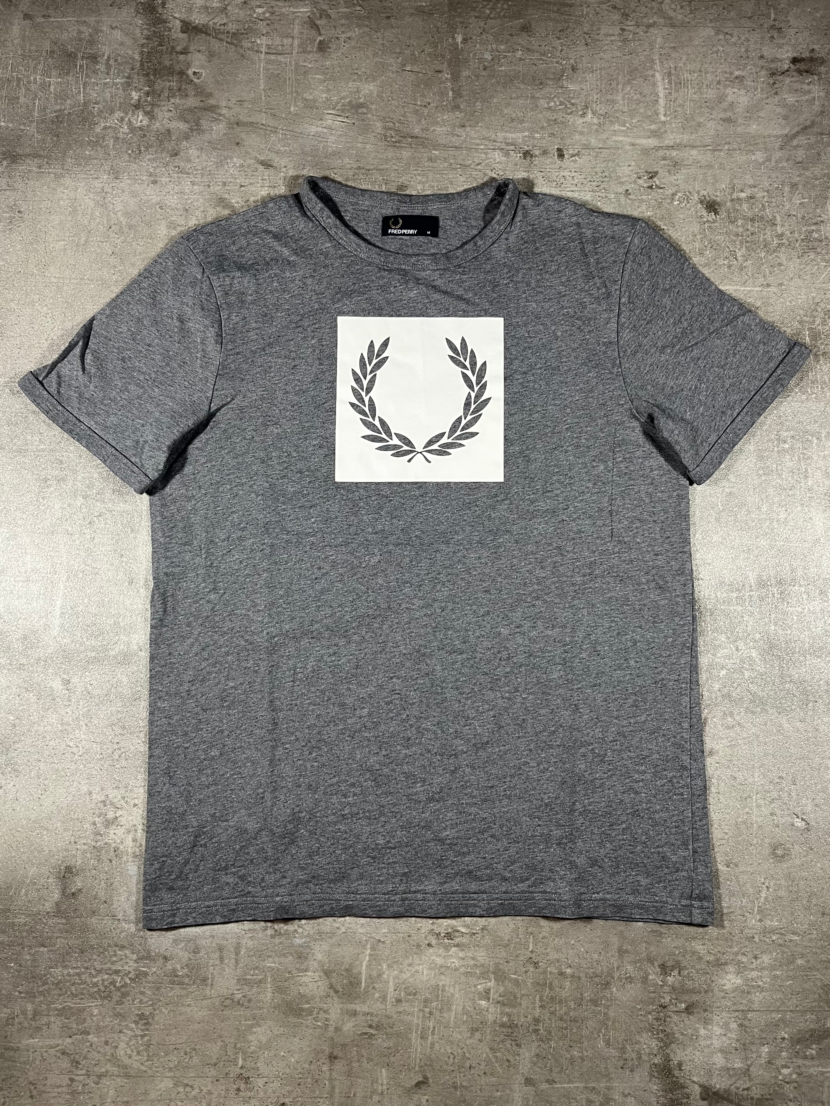 Fred Perry T-shirt Grau M