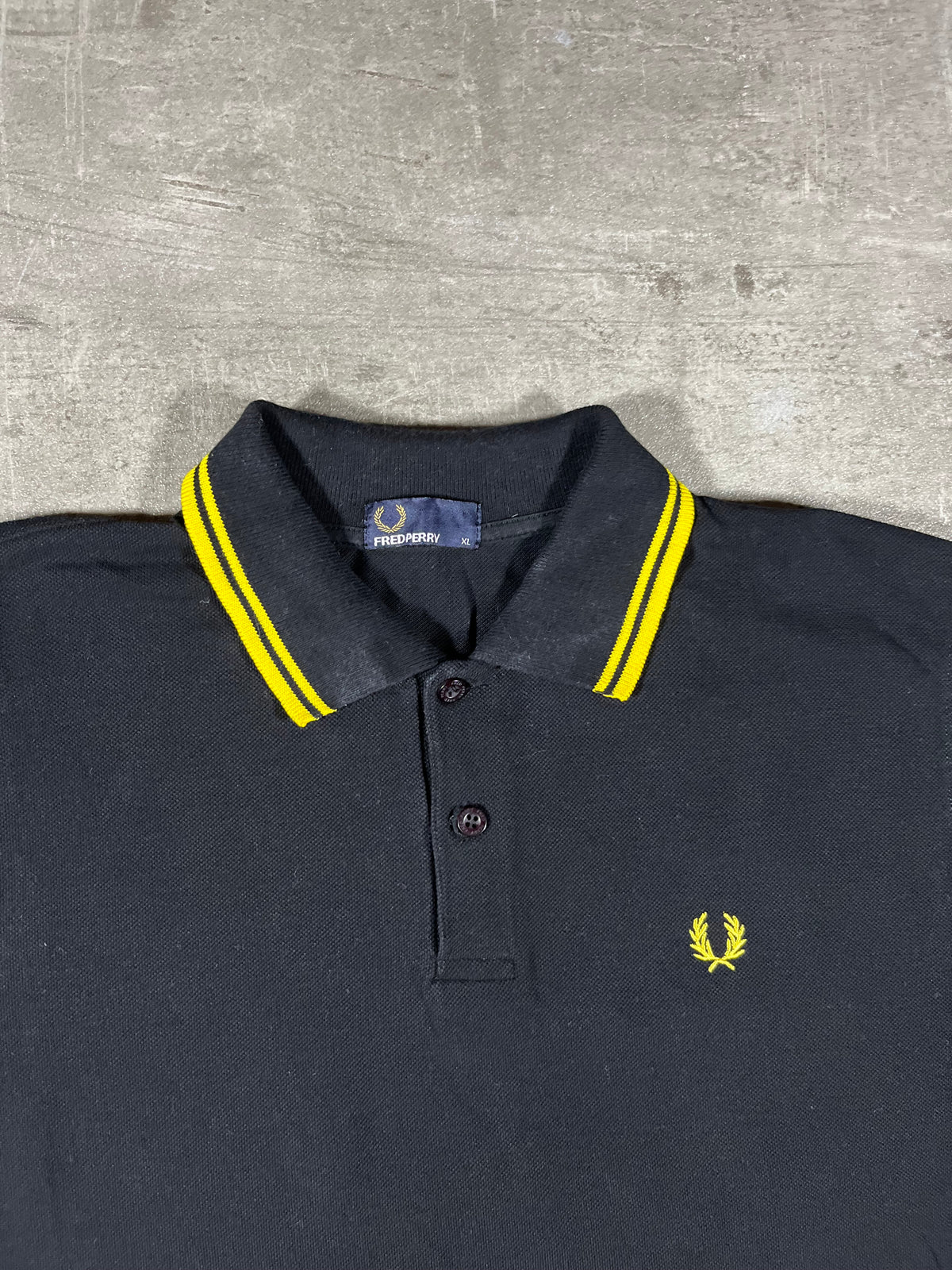 Fred Perry Poloshirt Schwarz/ Gelb XL