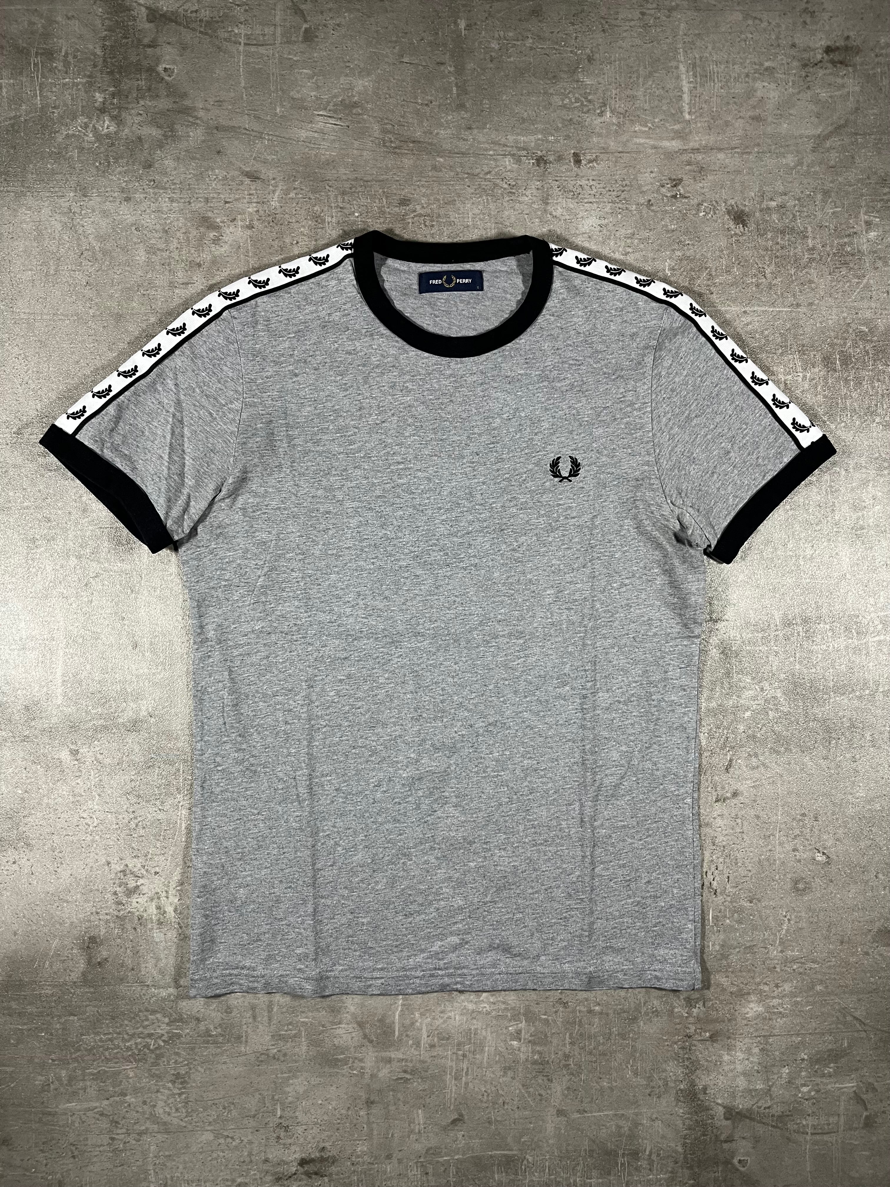Fred Perry T-shirt Taped Grau S