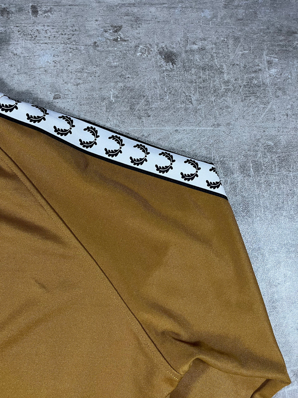 Fred Perry Trainingsjacke Taped Gold L