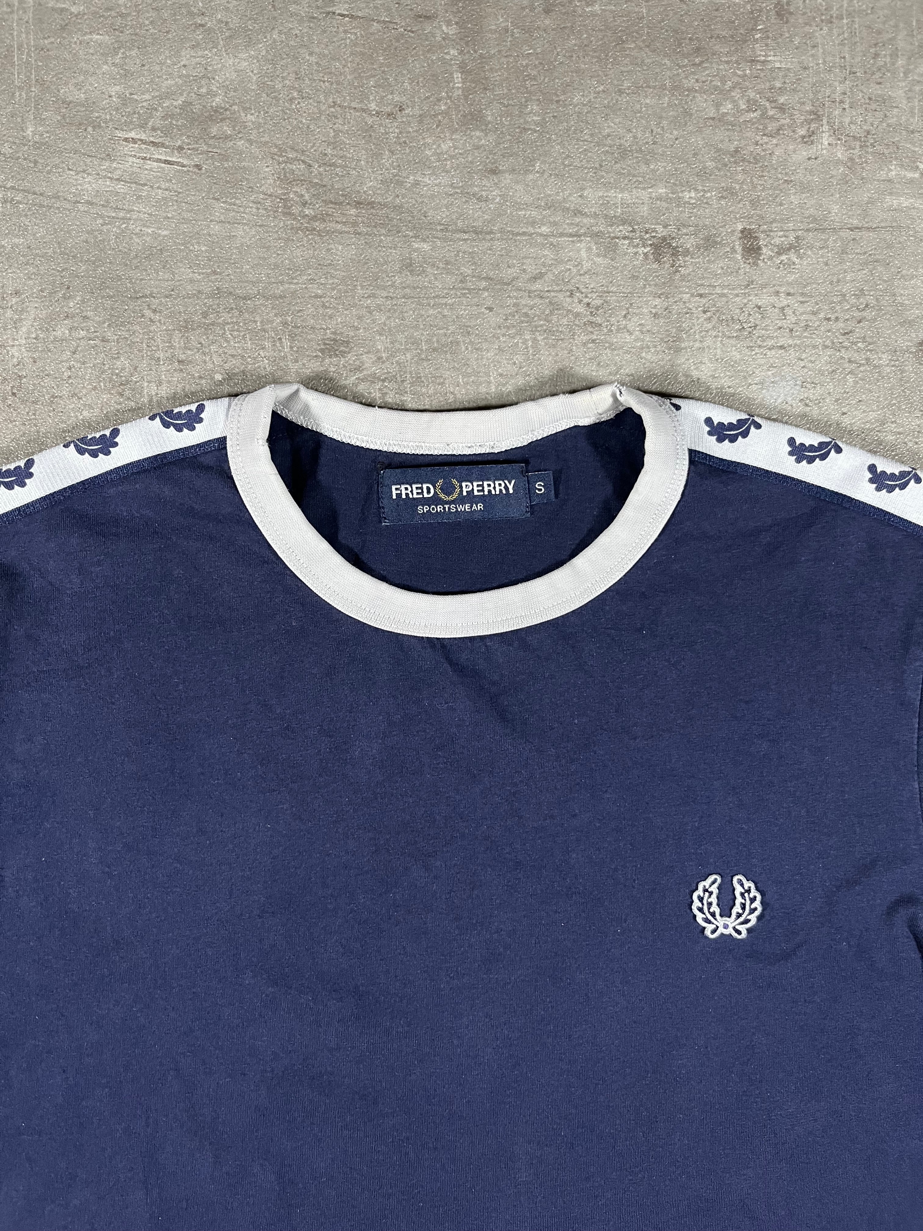 Fred Perry T-shirt Taped Blau S
