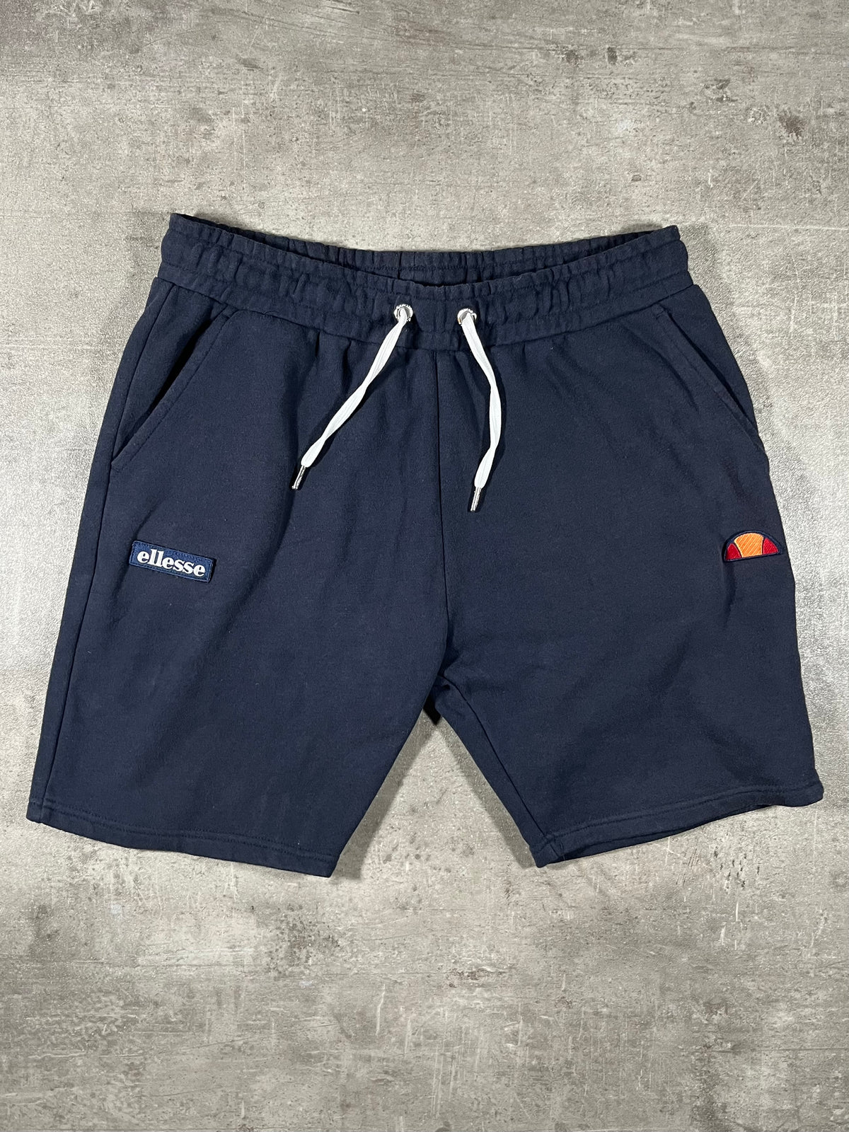 ellesse kurze Hose Dunkelgrau M
