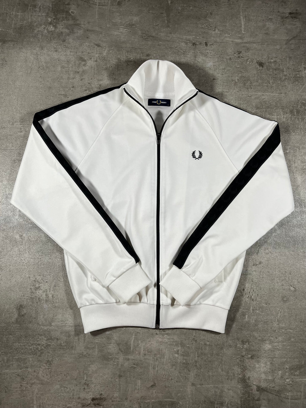 Fred Perry Trainingsjacke Taped Weiß/ Schwarz XS