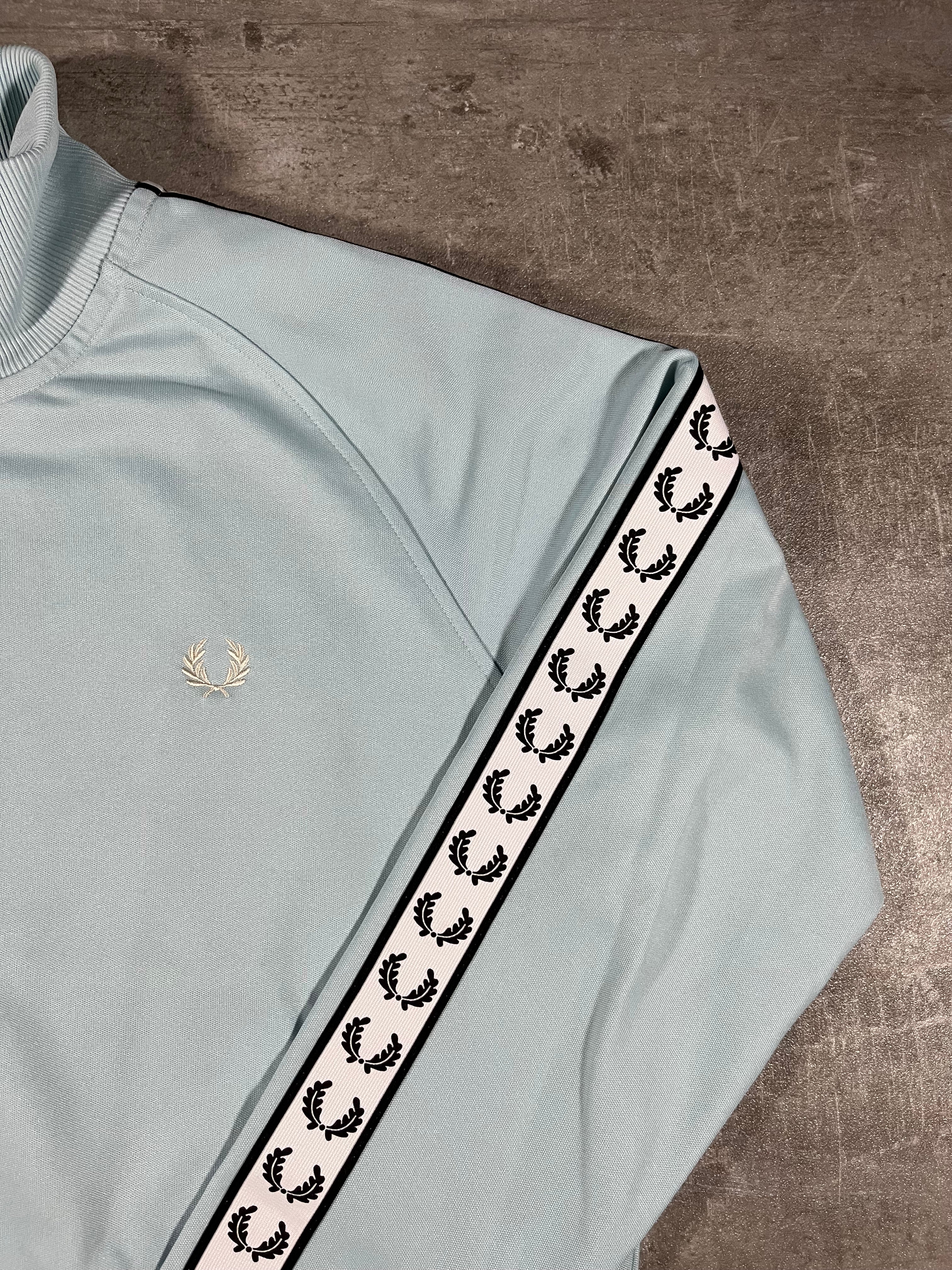 Fred Perry Trainingsjacke Taped Hellblau L