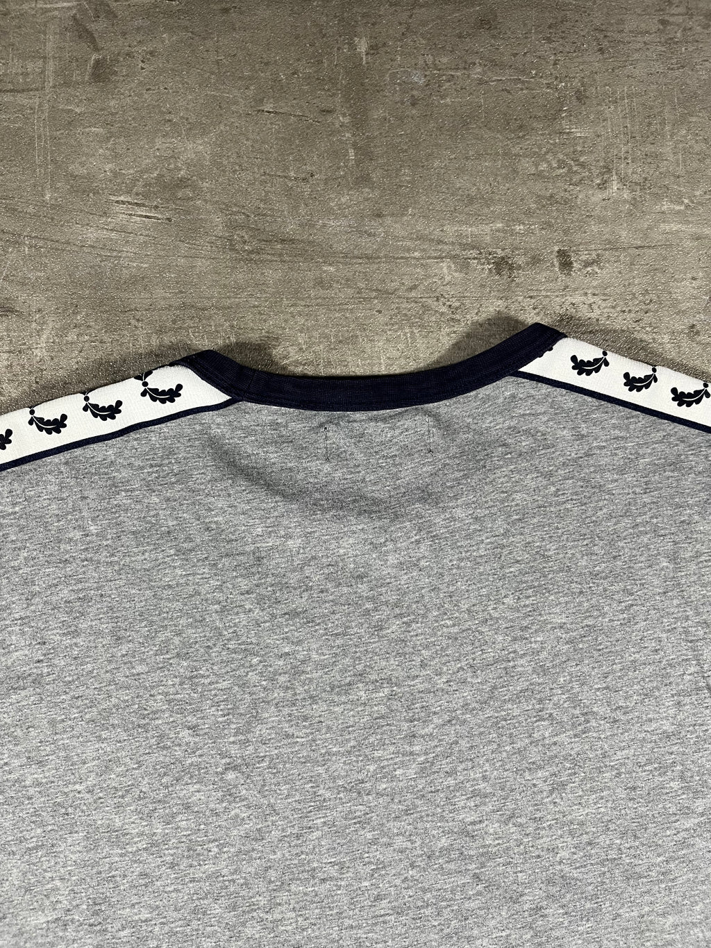 Fred Perry T-shirt Taped Grau L