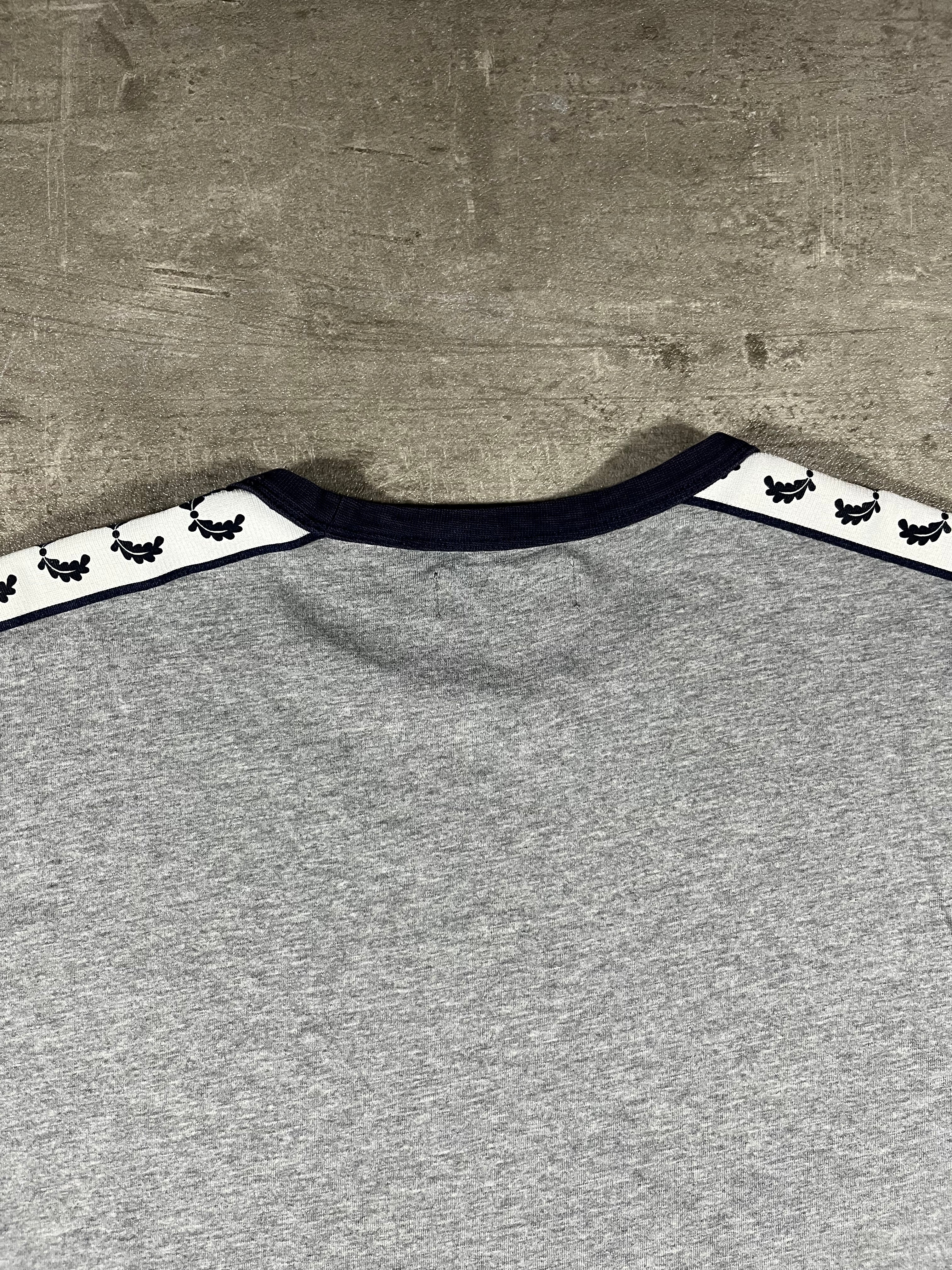 Fred Perry T-shirt Taped Grau L