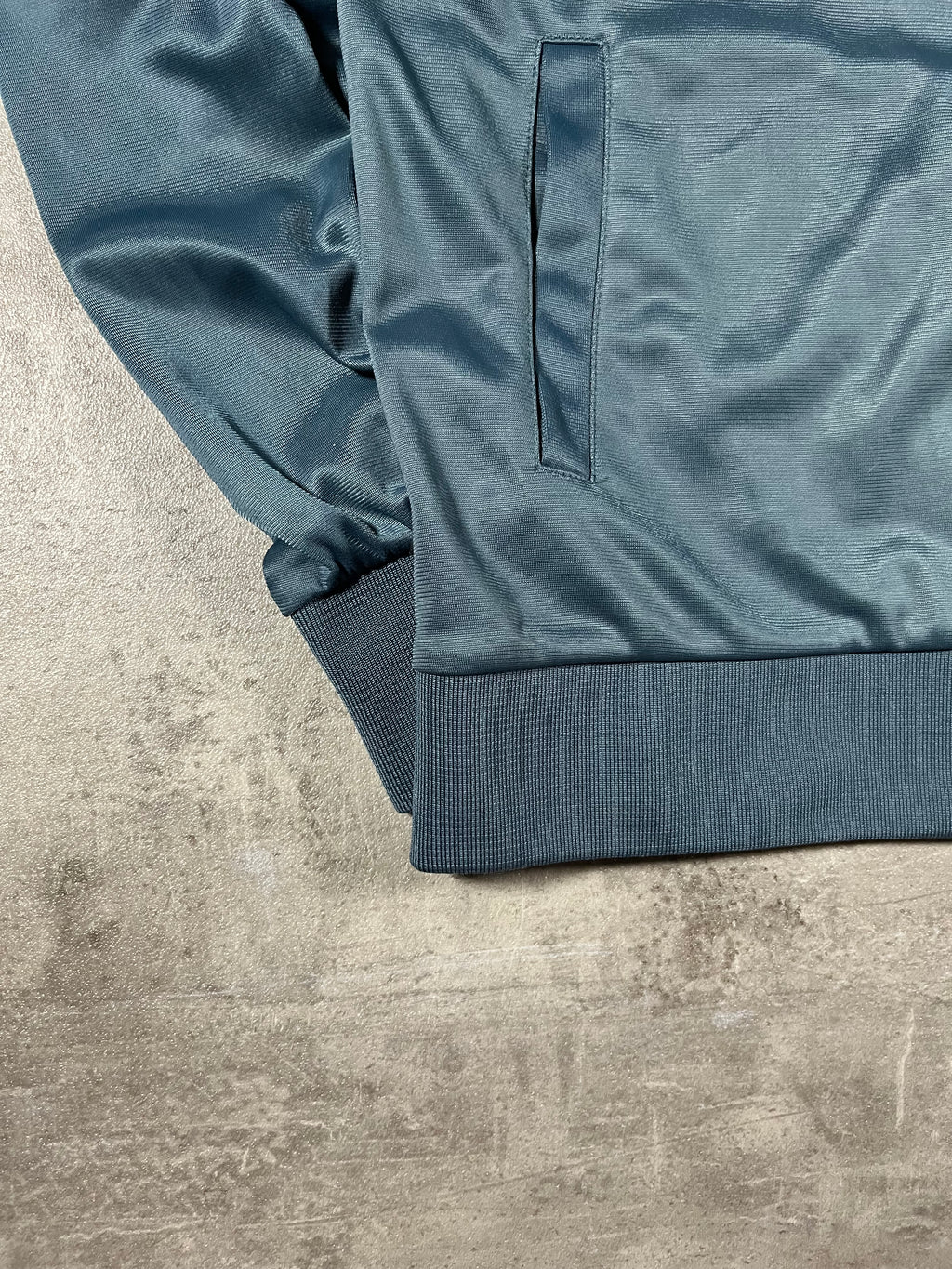 Unfair Athletics Trainingsjacke Hellblau L