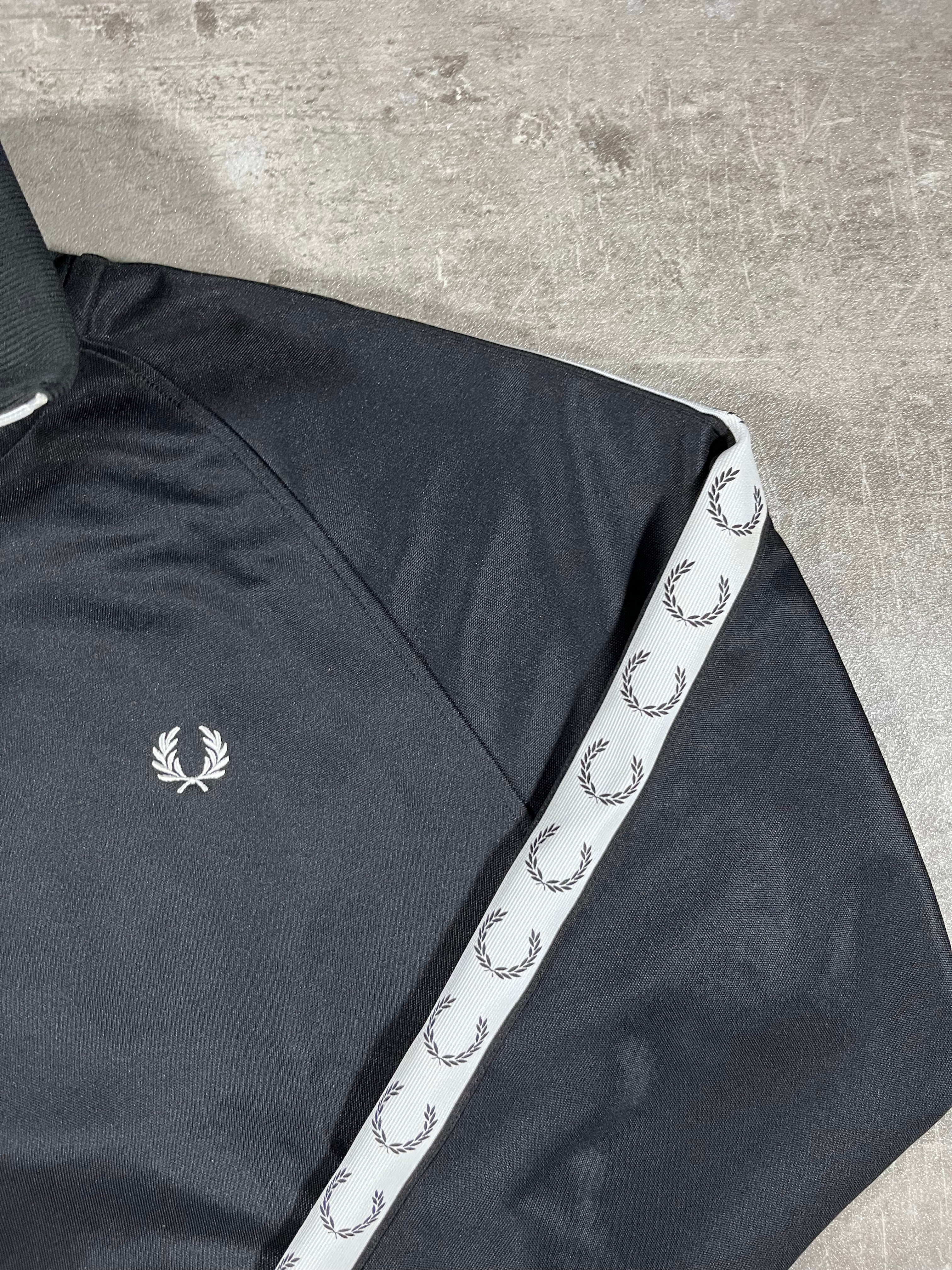 Fred Perry Trainingsjacke Taped Schwarz M