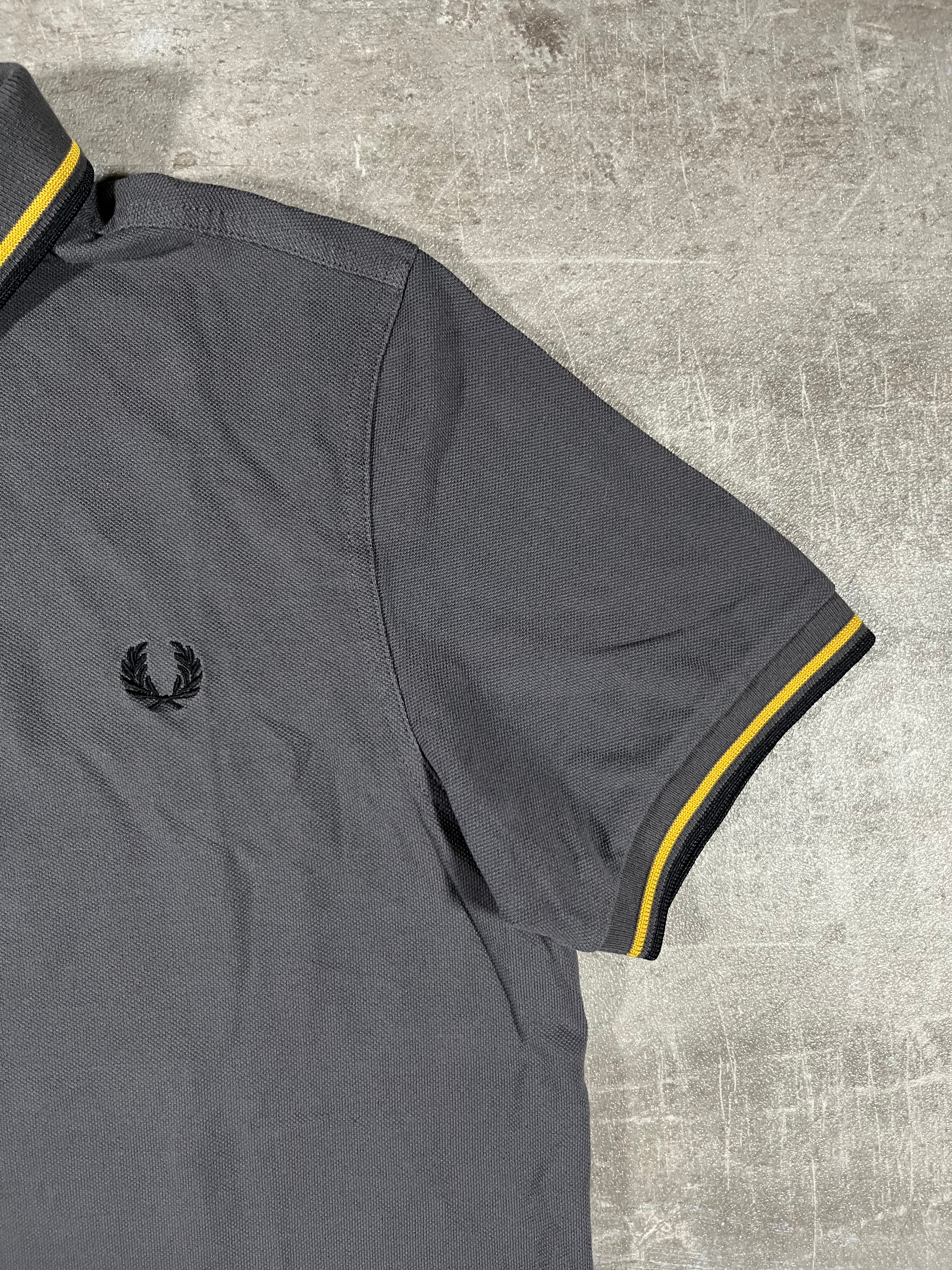Fred Perry Poloshirt Grau M