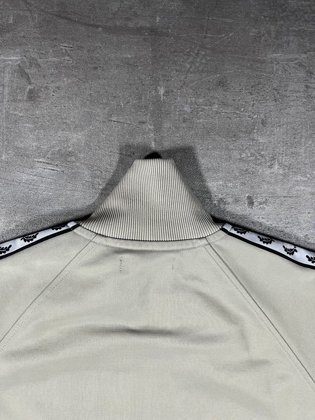 Fred Perry Trainingsjacke Taped Graugrün M