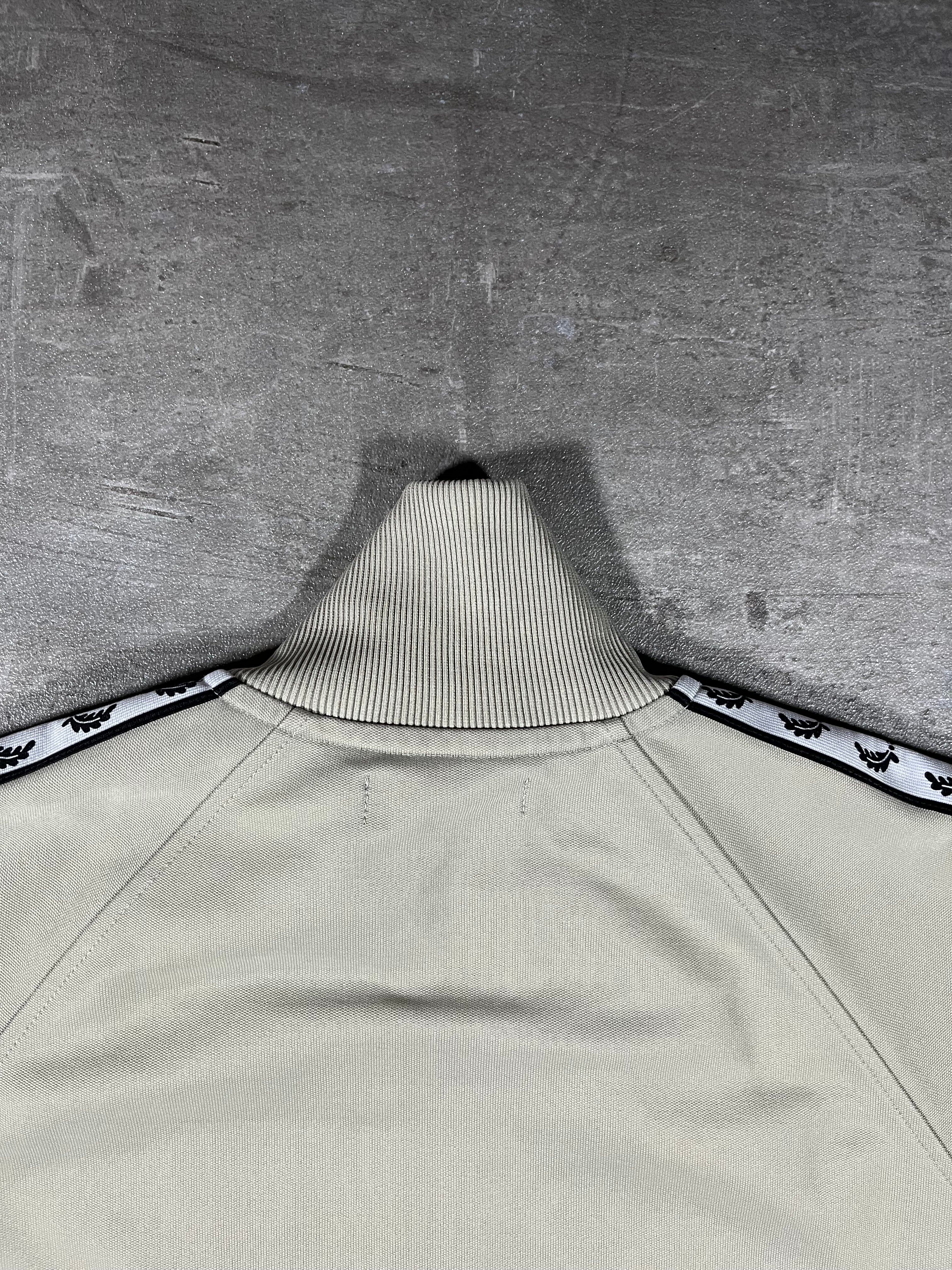 Fred Perry Trainingsjacke Taped Graugrün M