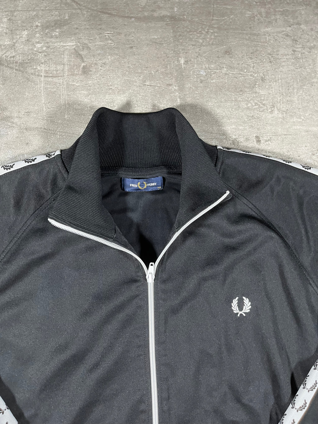 Fred Perry Trainingsjacke Taped Schwarz XXL