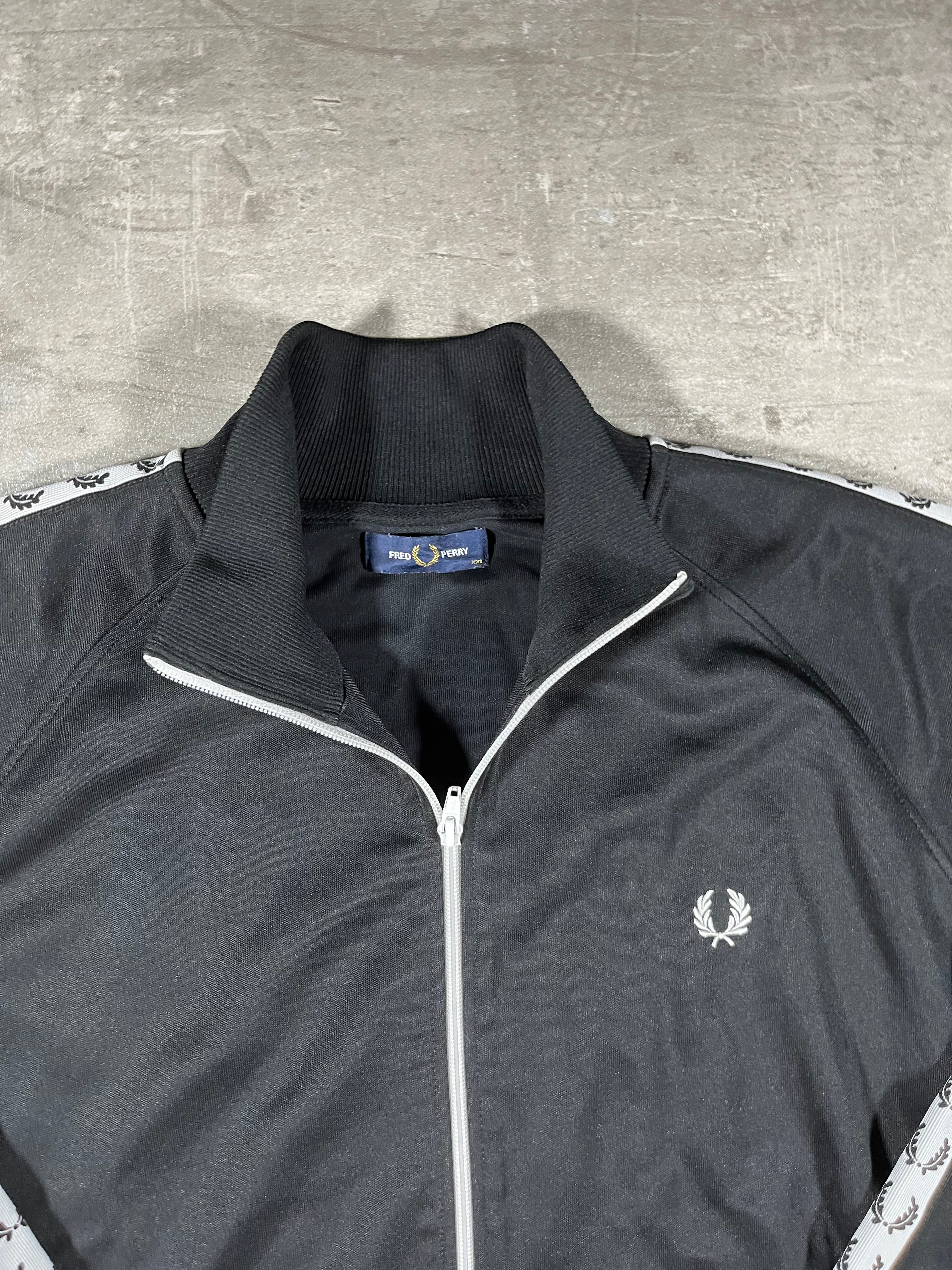 Fred Perry Trainingsjacke Taped Schwarz XXL