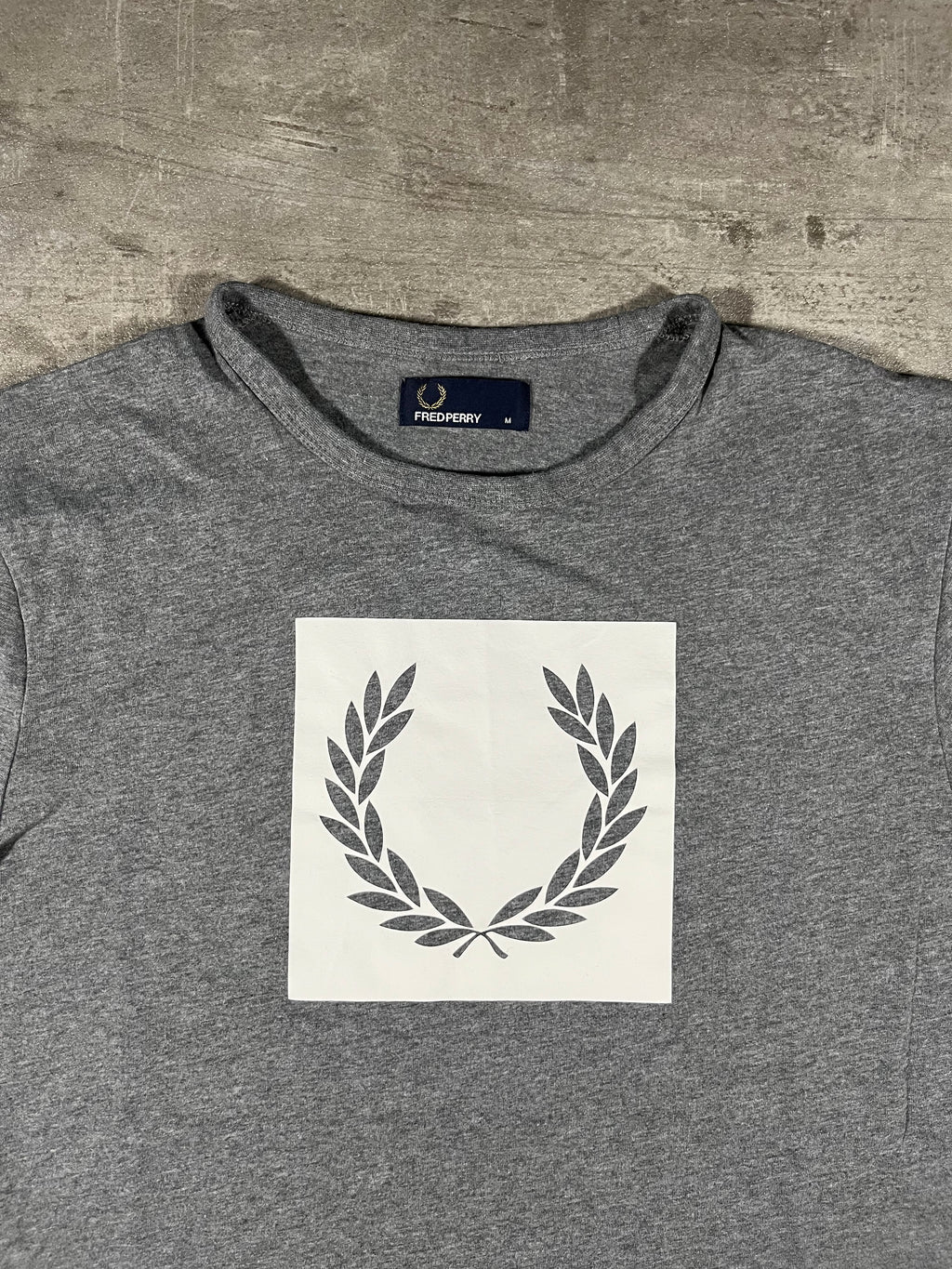 Fred Perry T-shirt Grau M