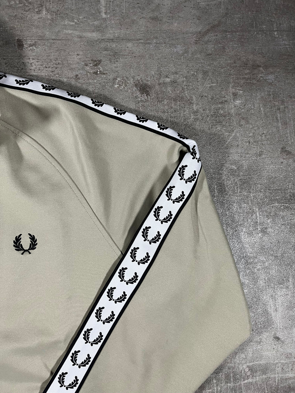 Fred Perry Trainingsjacke Taped Graugrün M