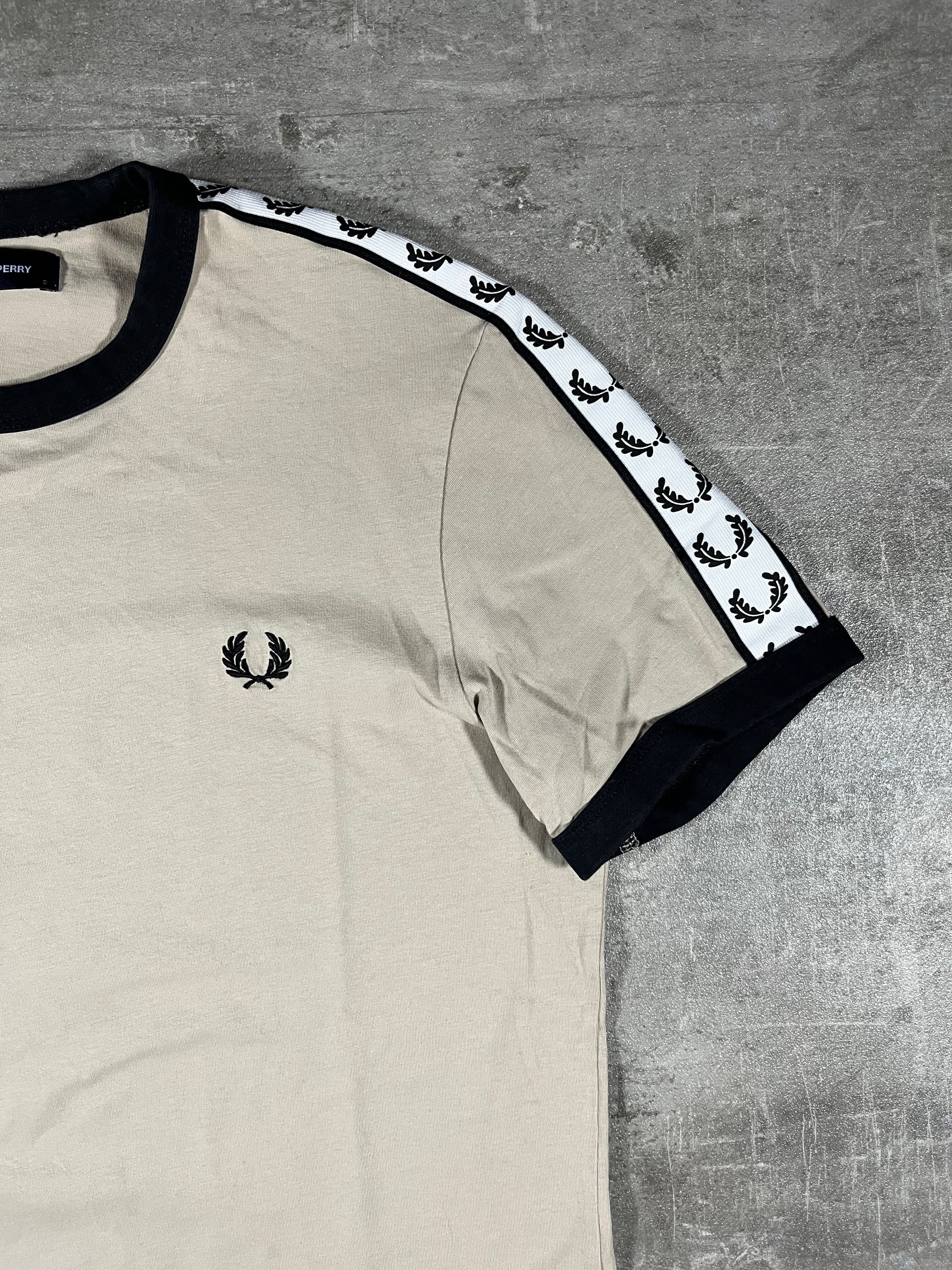 Fred Perry T-shirt Taped Beige S