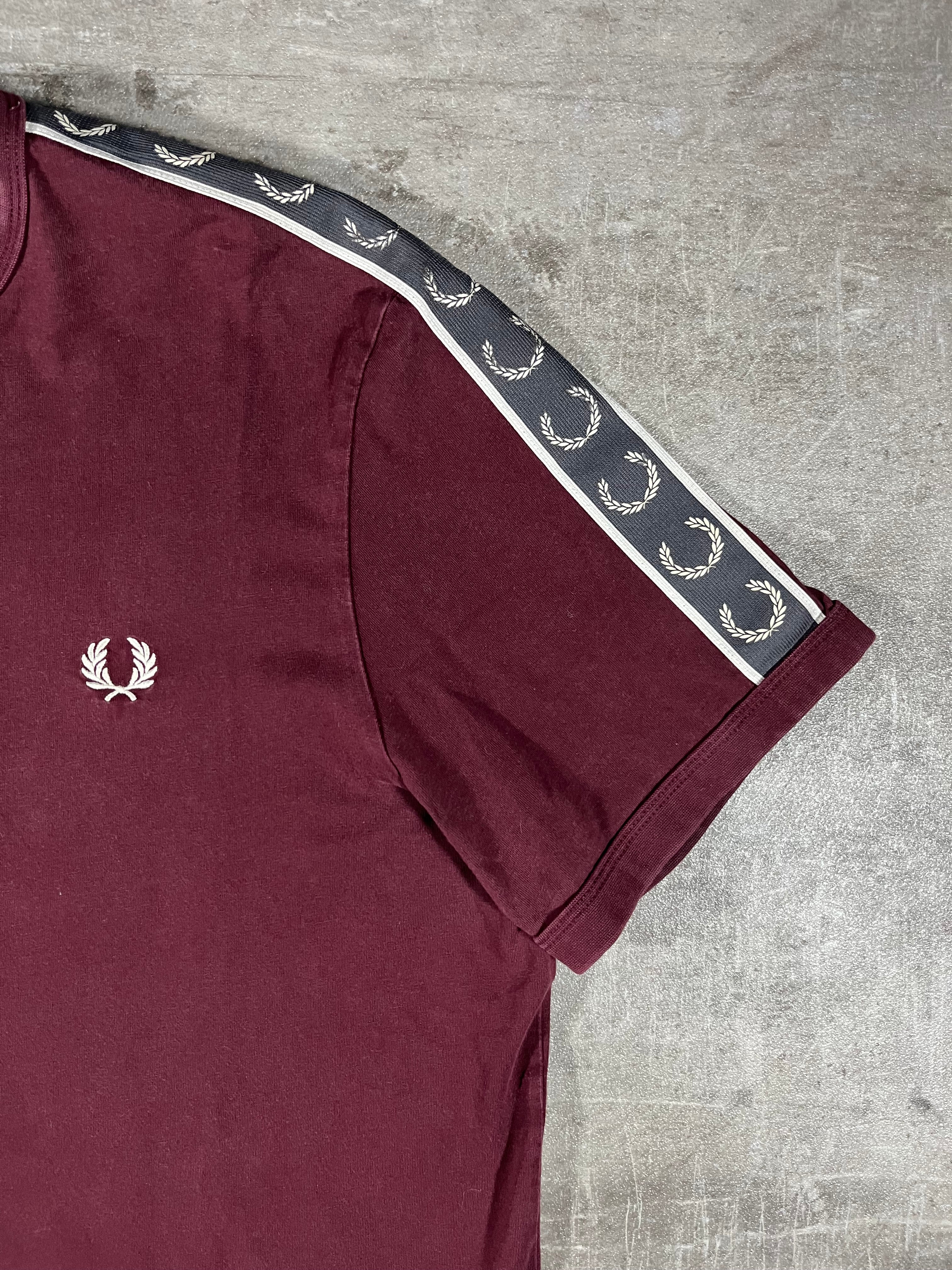 Fred Perry T-shirt Taped Bordeaux XL