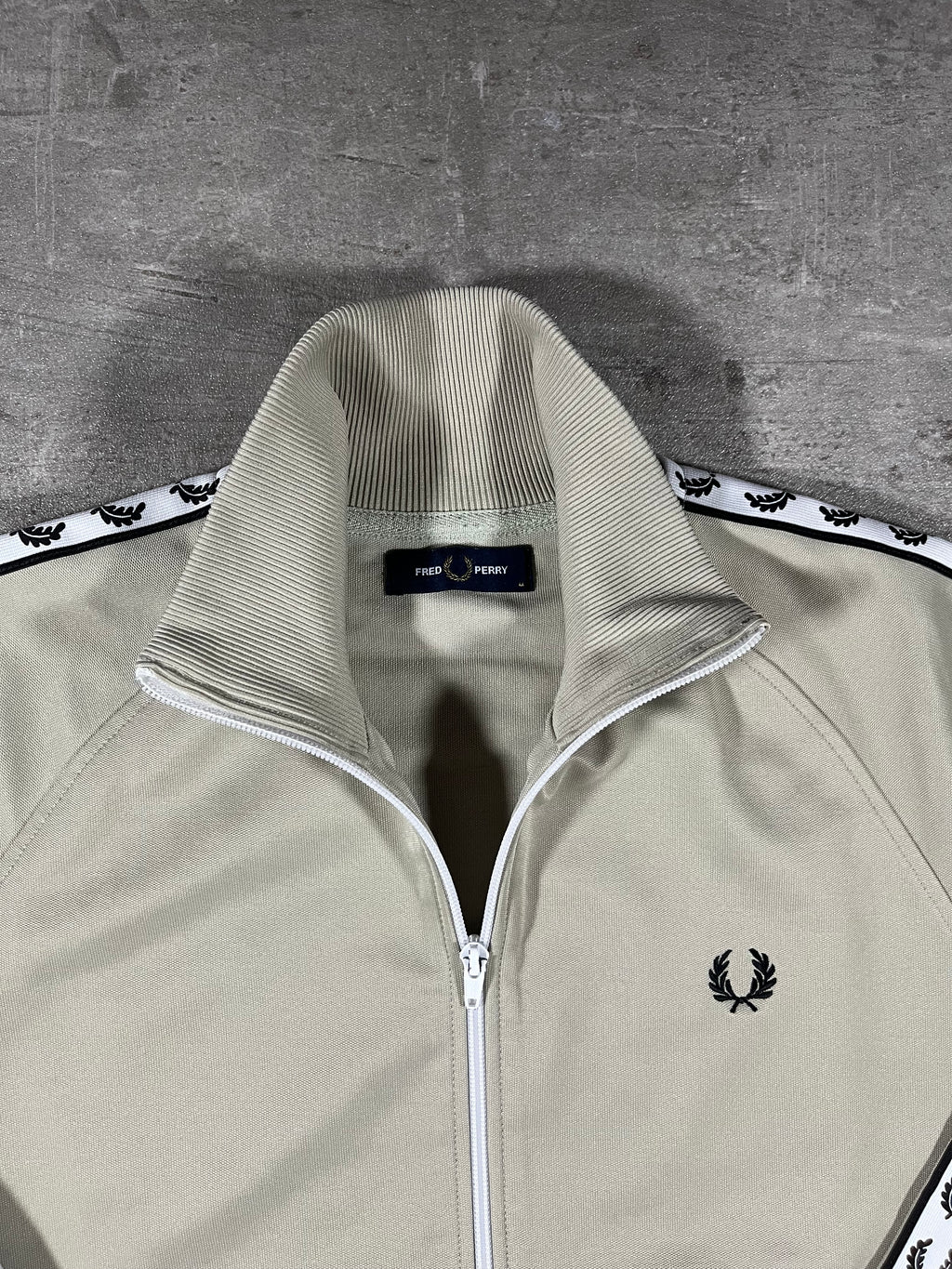 Fred Perry Trainingsjacke Taped Graugrün M