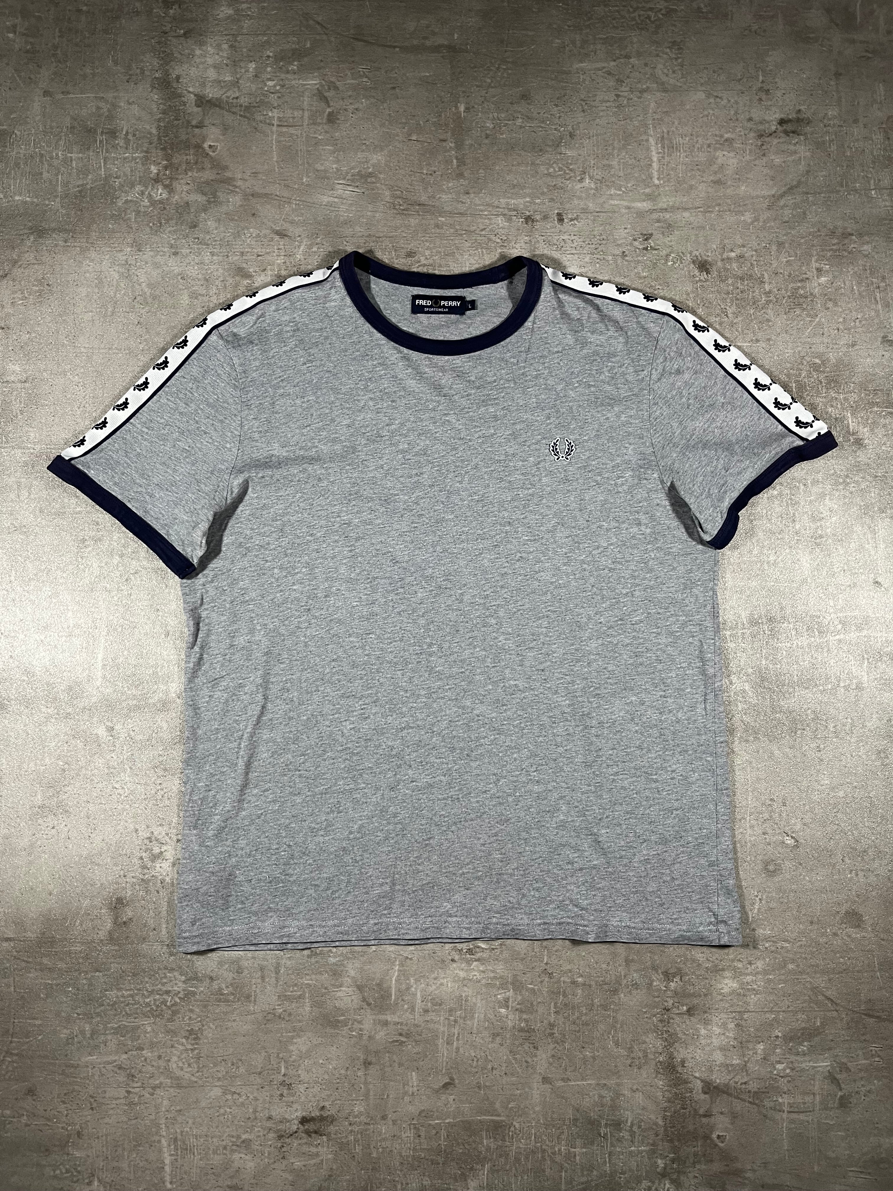 Fred Perry T-shirt Taped Grau L