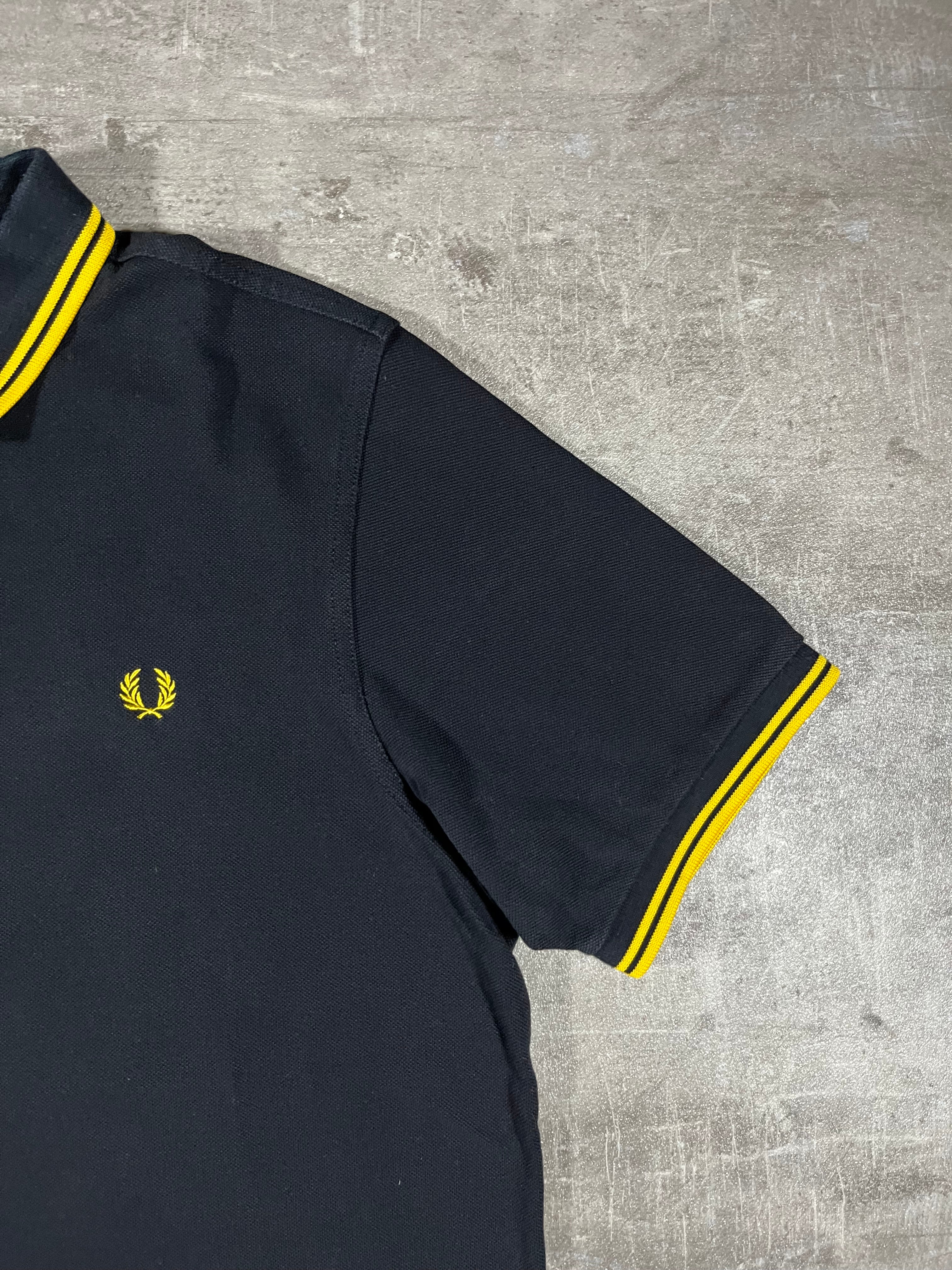 Fred Perry Poloshirt Schwarz/ Gelb XL