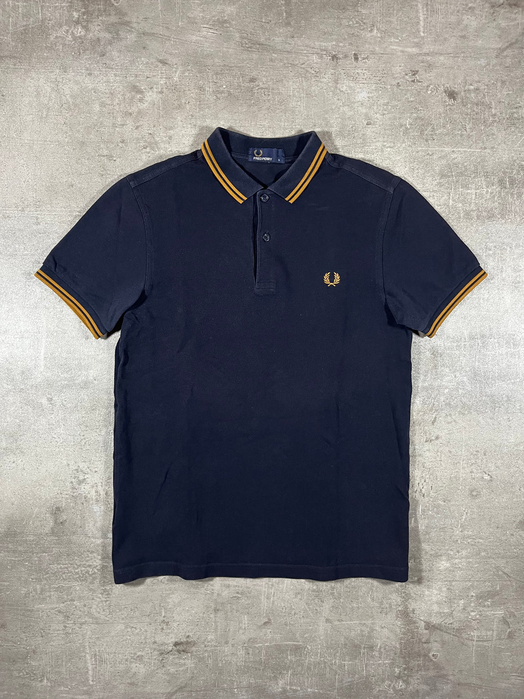 Fred Perry Poloshirt Schwarz Goldenes Logo S