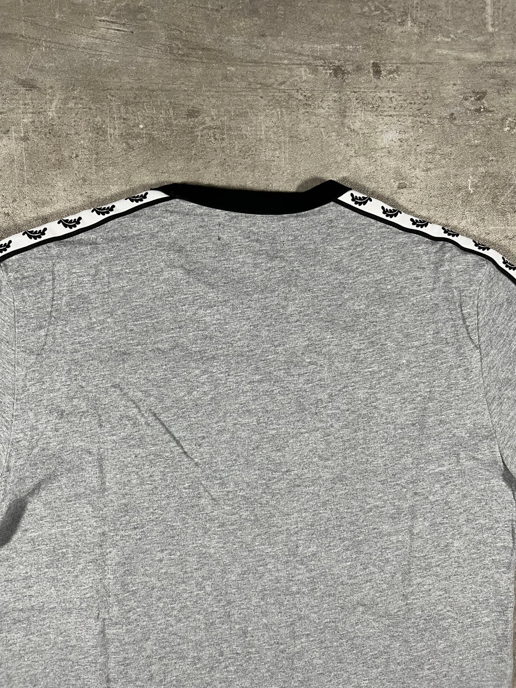 Fred Perry T-shirt Taped Grau S