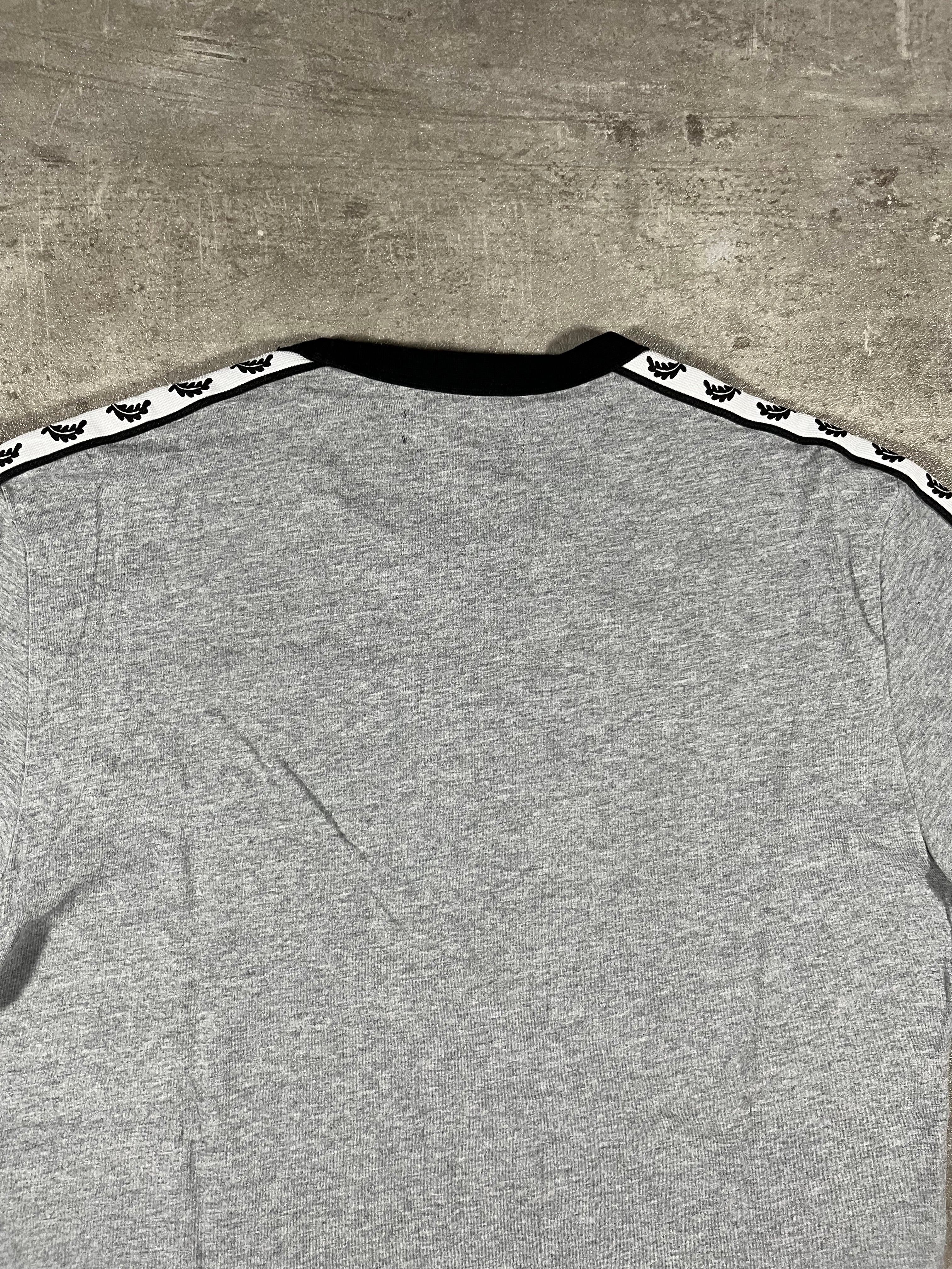 Fred Perry T-shirt Taped Grau S